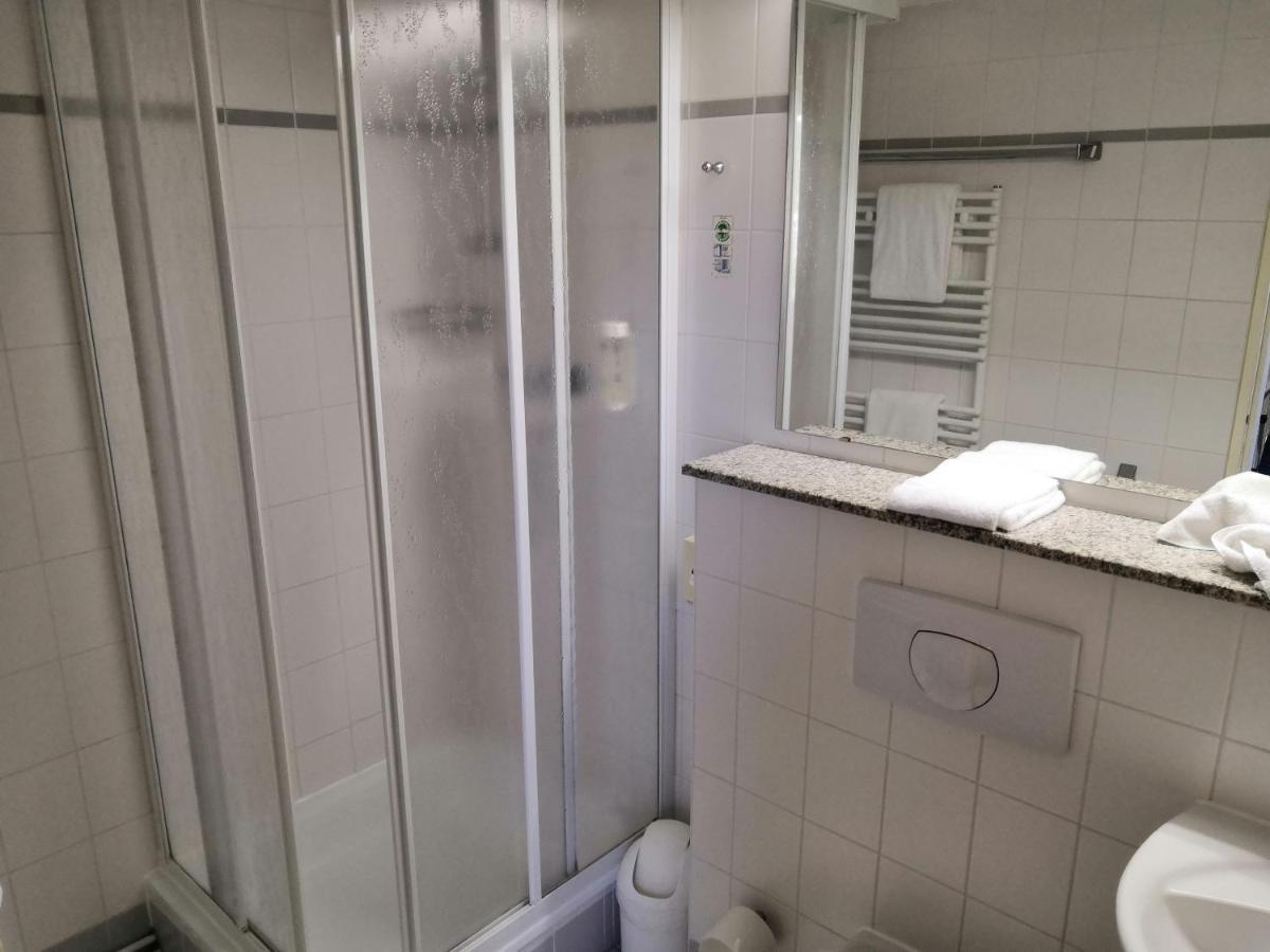 Ruegen-Hotel Sassnitz Extérieur photo